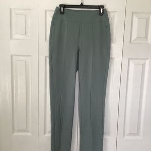 Athleta Brooklyn Pant in Sage